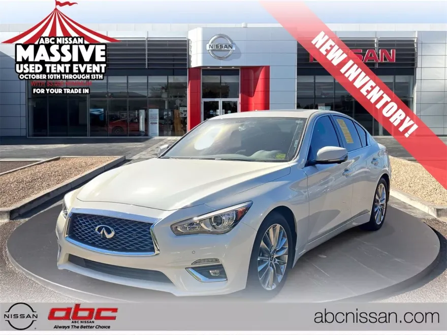 2023 Infiniti Q50 LUXE photo 1