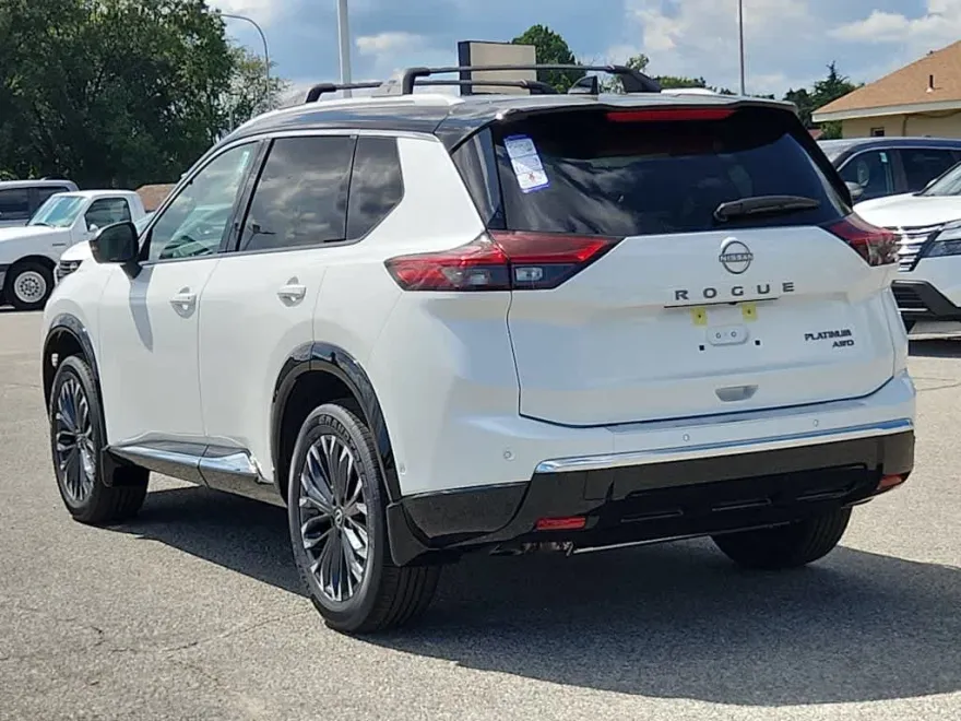 2026 Nissan Rogue Platinum photo 1