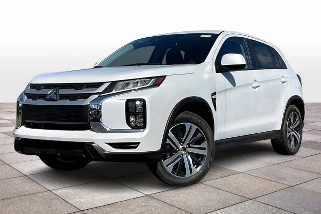 2025 Mitsubishi Outlander Sport ES photo 1