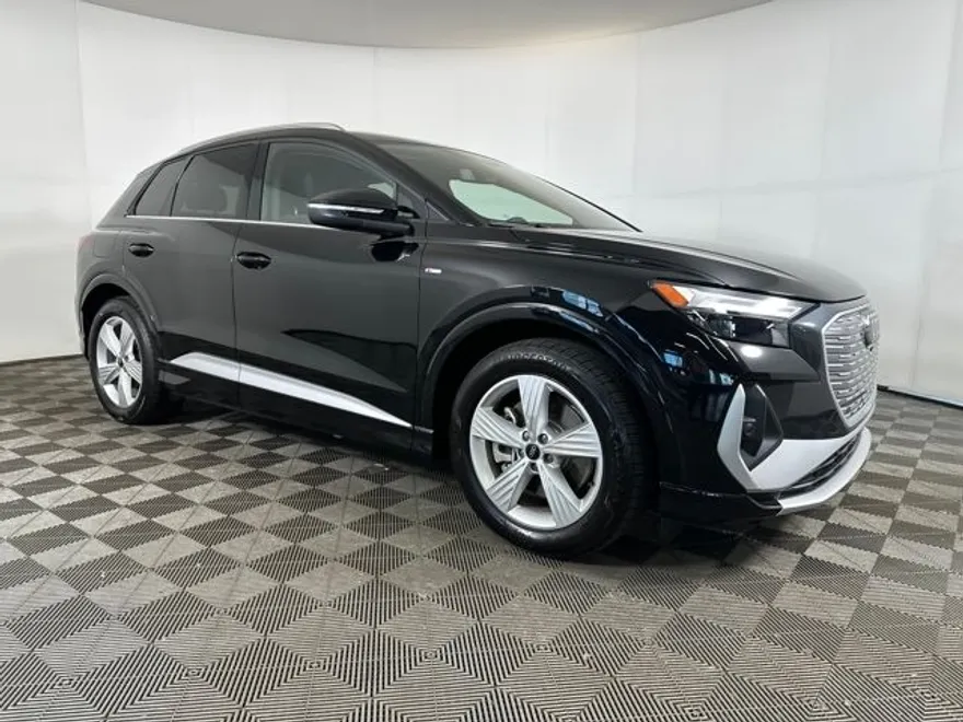 2025 Audi Q4 55 E-tron Premium Plus photo 1
