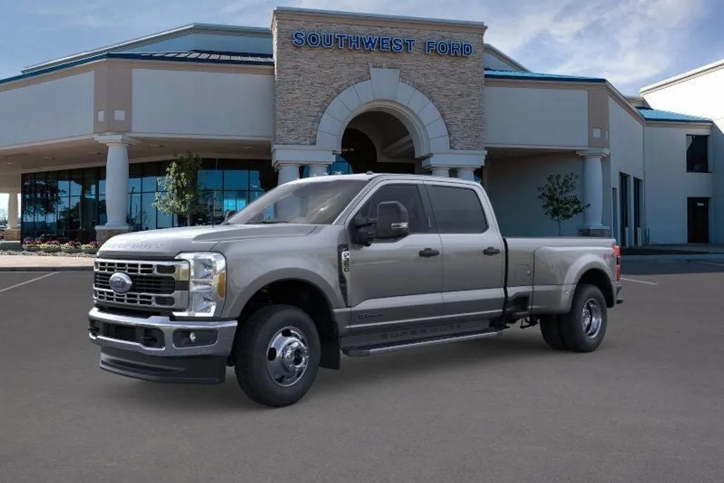 2025 Ford F-350 photo 1