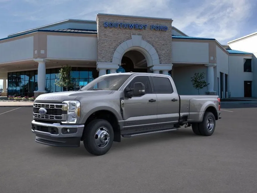 2025 Ford F-350 photo 1