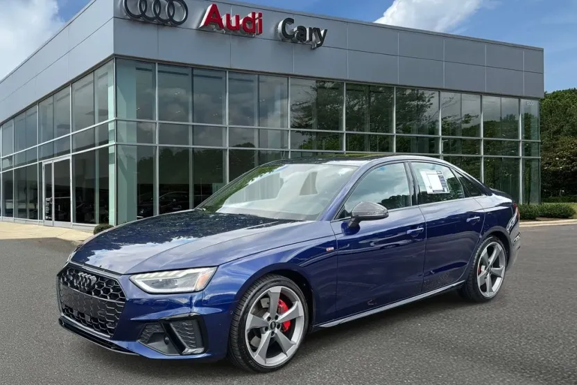 2023 Audi A4 45 S line Prestige photo 1