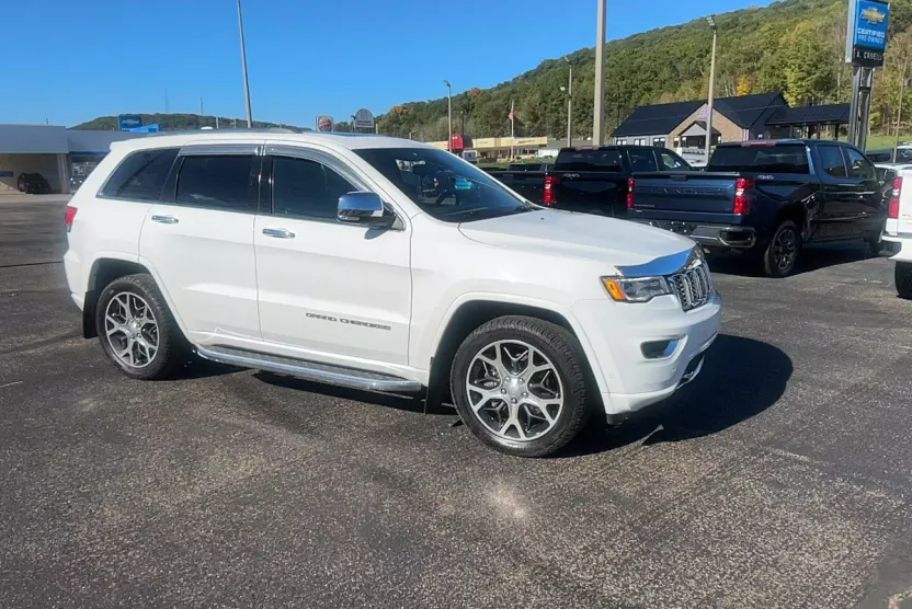 2021 Jeep Grand Cherokee Overland photo 1