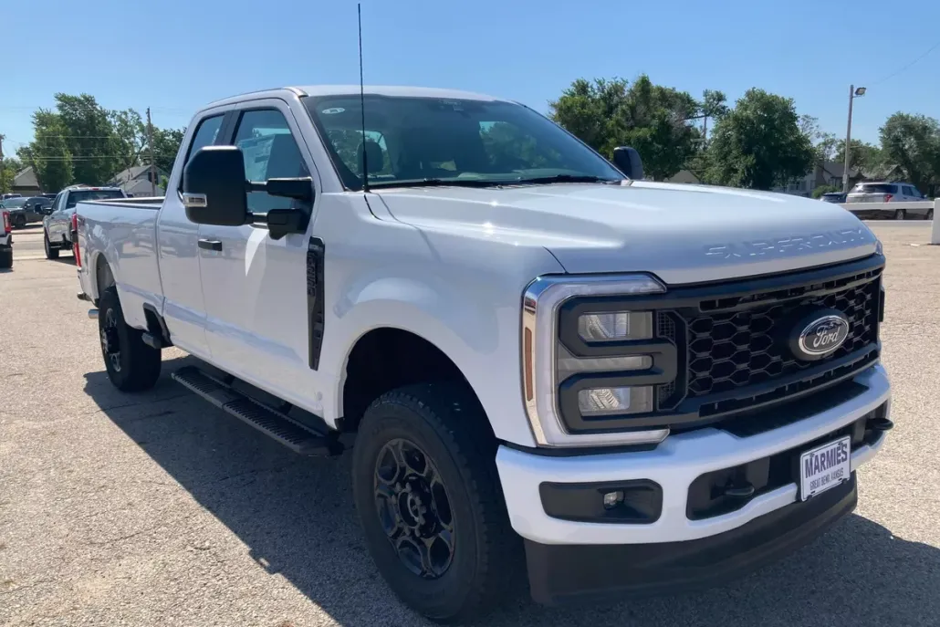 2025 Ford F-250 photo 1