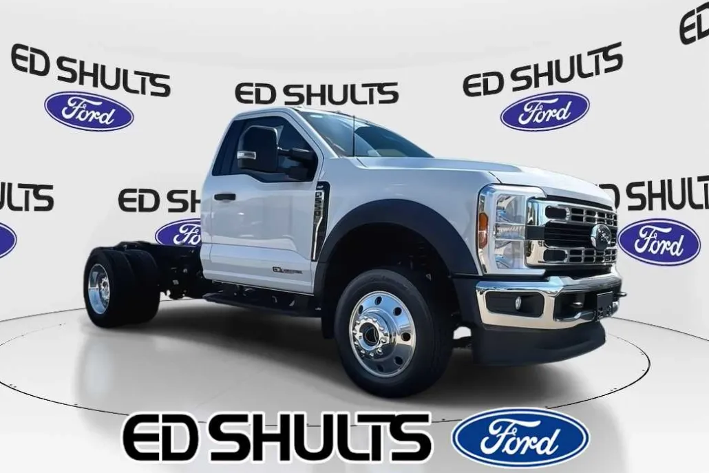 2024 Ford F-550 photo 1