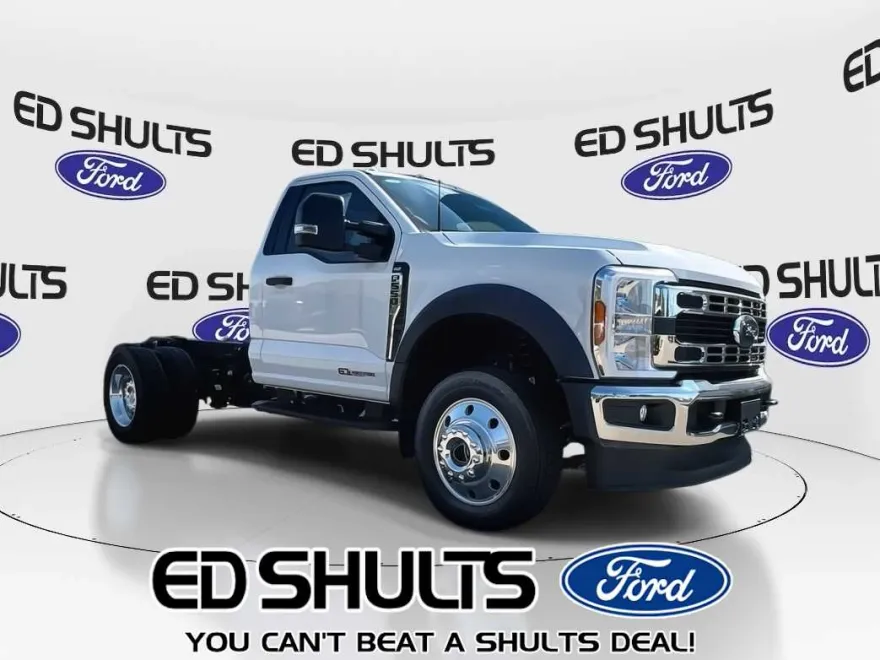 2024 Ford F-550 photo 1