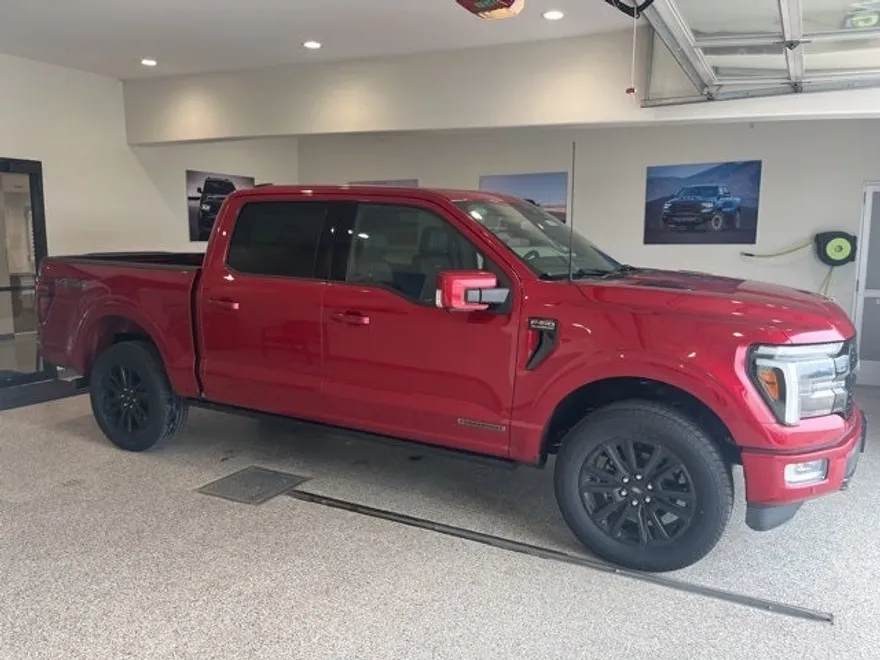 2025 Ford F-150 Platinum photo 1