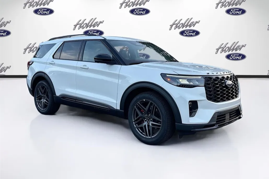 2025 Ford Explorer ST photo 1
