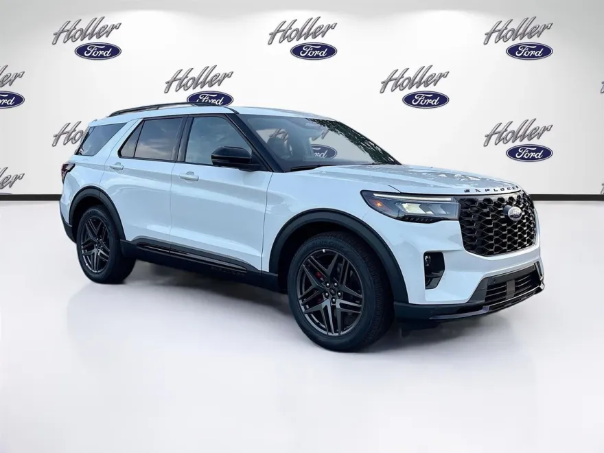 2025 Ford Explorer ST photo 1
