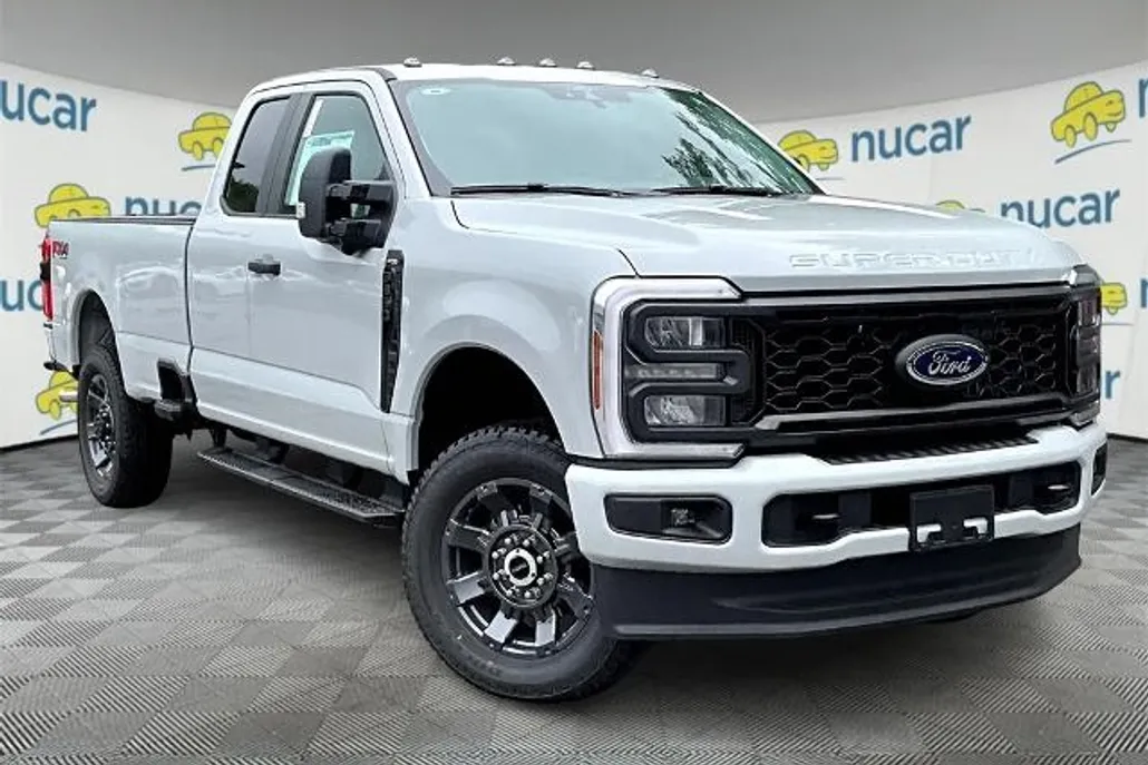 2025 Ford F-350 XL photo 1