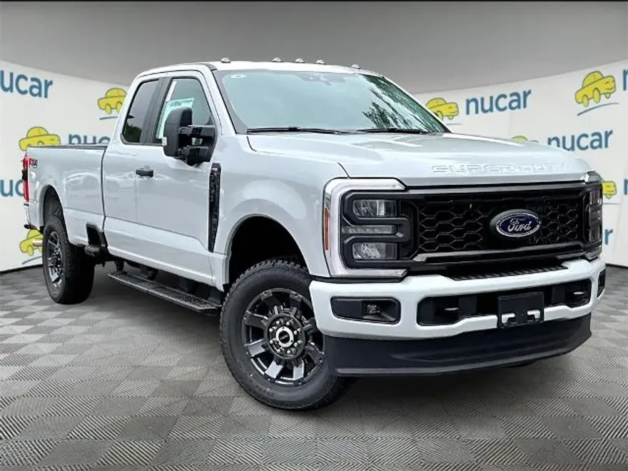 2025 Ford F-350 XL photo 1