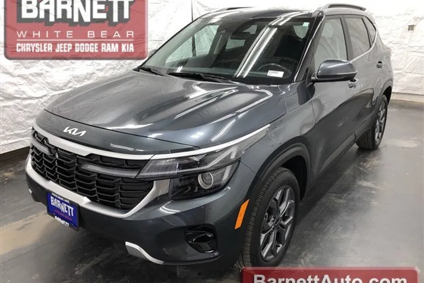 2024 Kia Seltos S photo 1