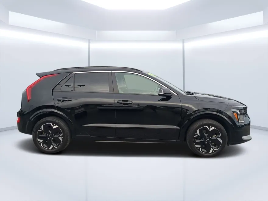 2023 Kia Niro EV Wind photo 1