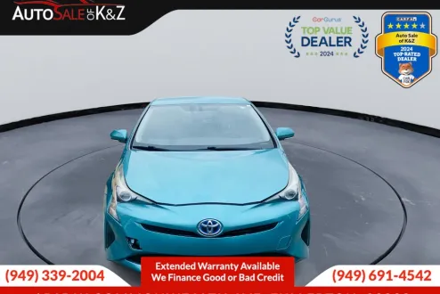 2016 Toyota Prius Four Touring photo 2