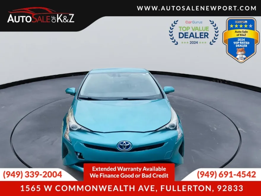 2016 Toyota Prius Four Touring photo 2