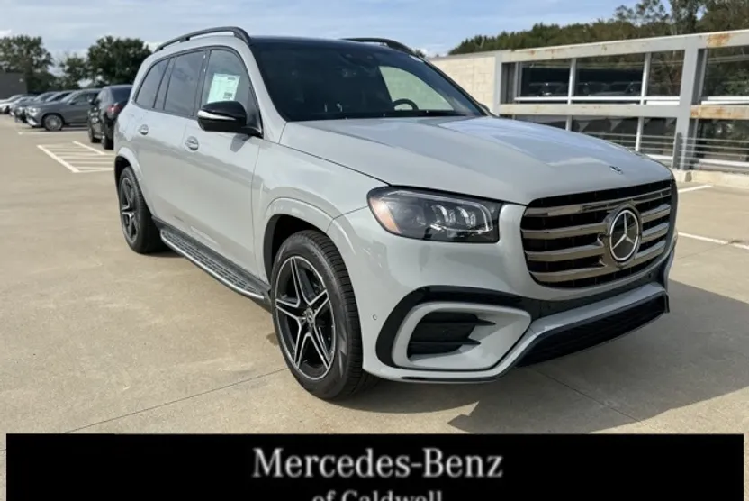 2026 Mercedes Benz GLS 450 4MATIC photo 1