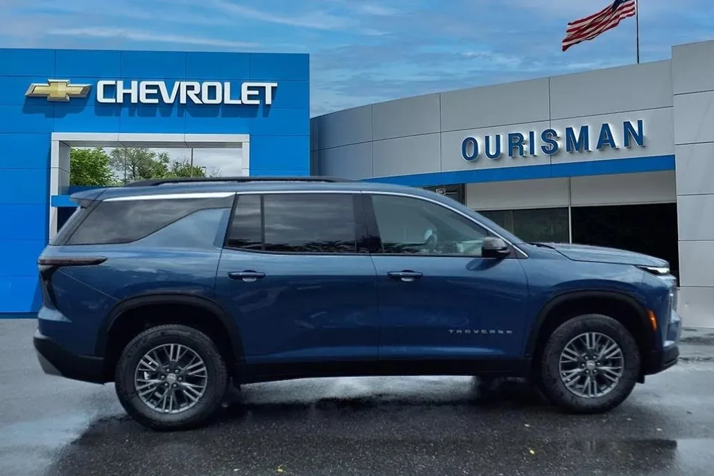 2026 Chevrolet Traverse photo 1