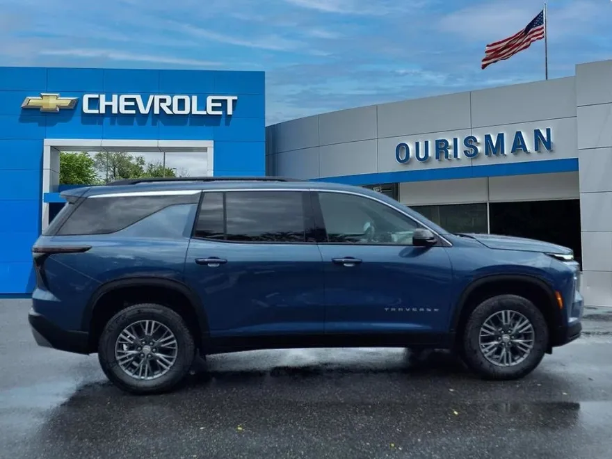 2026 Chevrolet Traverse photo 1