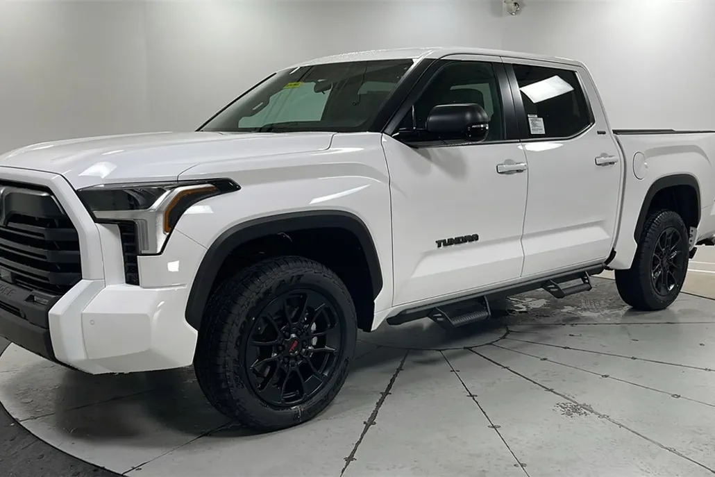 2026 Toyota Tundra SR5 photo 1
