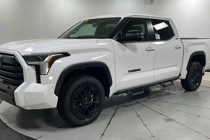 2026 Toyota Tundra SR5 photo 1