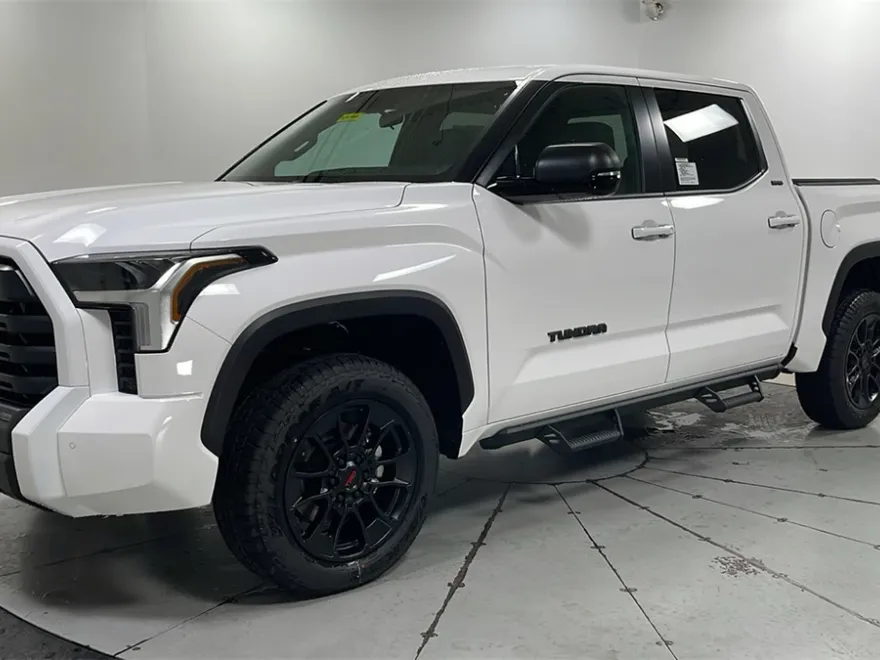 2026 Toyota Tundra SR5 photo 1