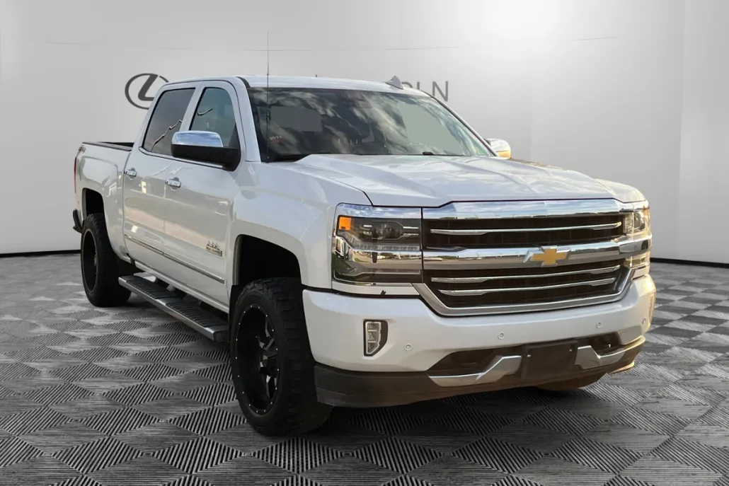 2018 Chevrolet Silverado 1500 High Country photo 1