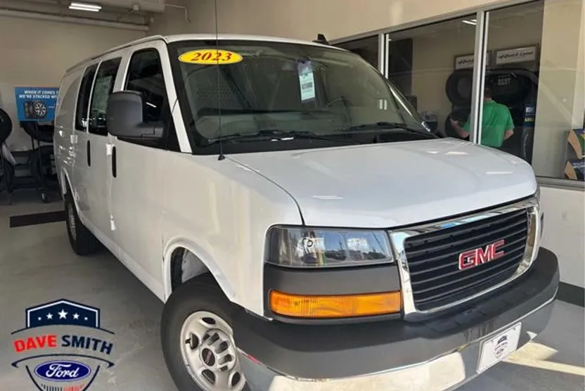 2023 Gmc Savana 2500 Cargo photo 1