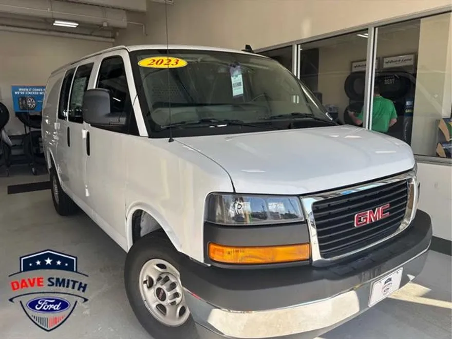 2023 Gmc Savana 2500 Cargo photo 1