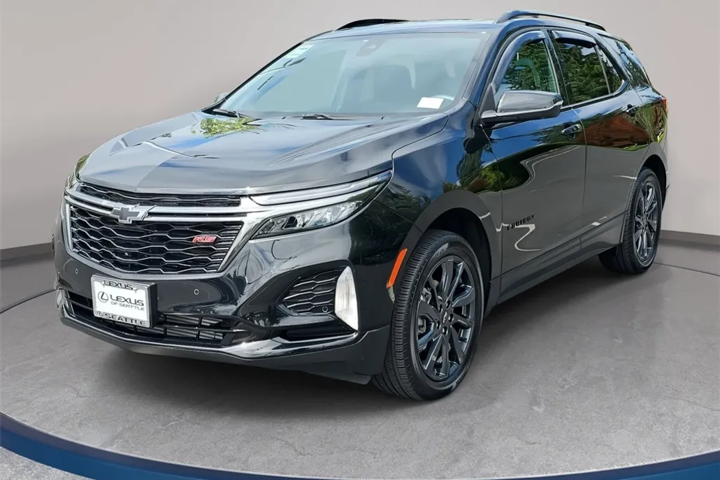 2023 Chevrolet Equinox RS photo 1