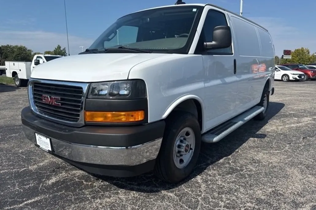 2024 Gmc Savana Cargo 2500 photo 1