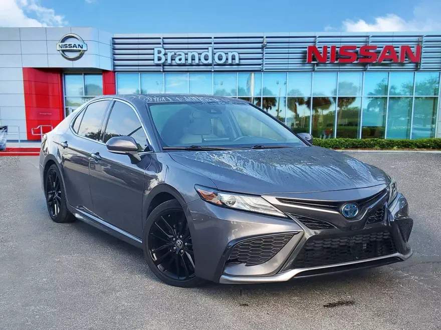 2022 Toyota Camry Hybrid XSE photo 1