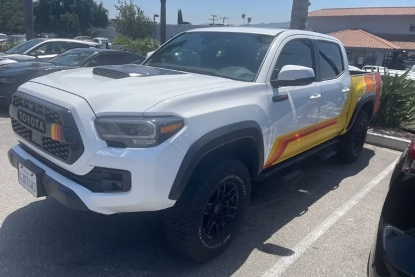 2020 Toyota Tacoma TRD Pro V6 photo 1