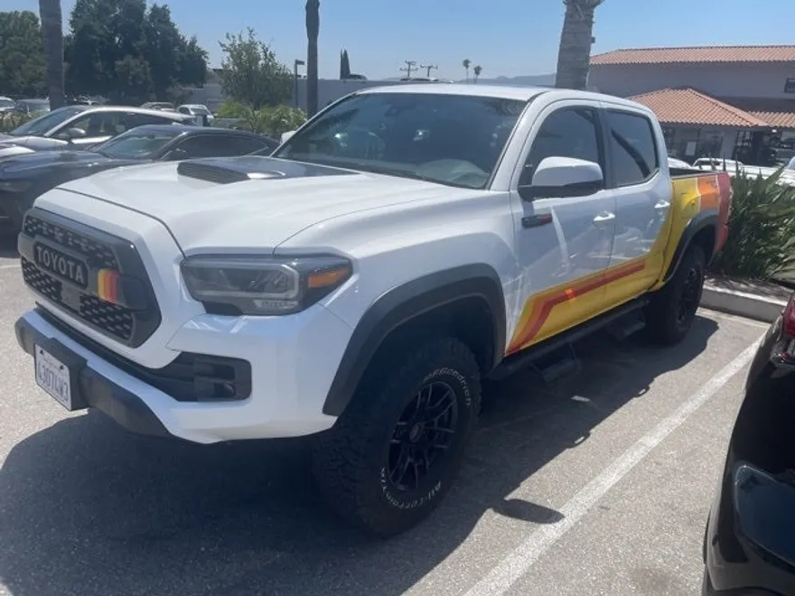 2020 Toyota Tacoma TRD Pro V6 photo 1