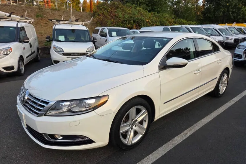 2017 Volkswagen CC 2.0T Sport photo 1