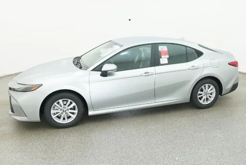 2026 Toyota Camry LE photo 1