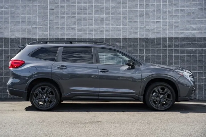 2023 Subaru Ascent Onyx Edition photo 1