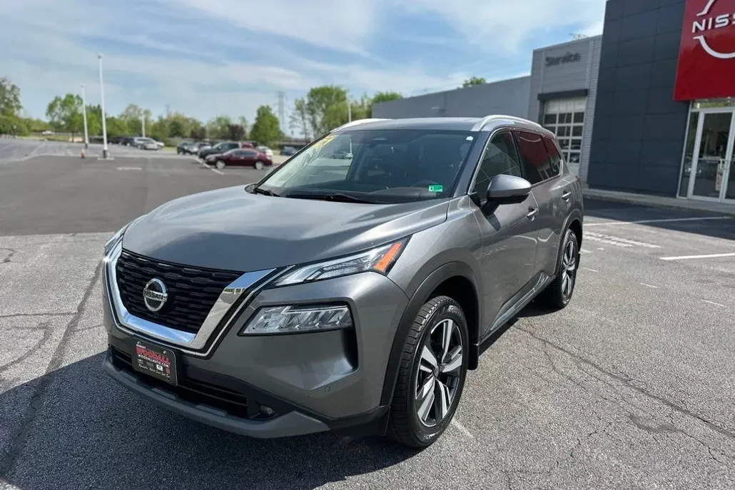 2021 Nissan Rogue SL photo 1