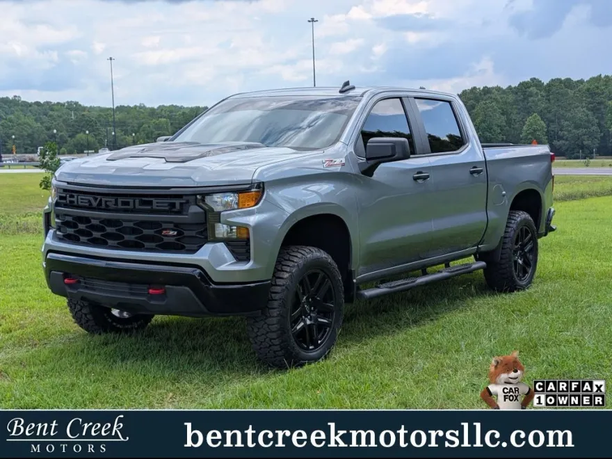 2024 Chevrolet Silverado 1500 Custom Trail Boss photo 1