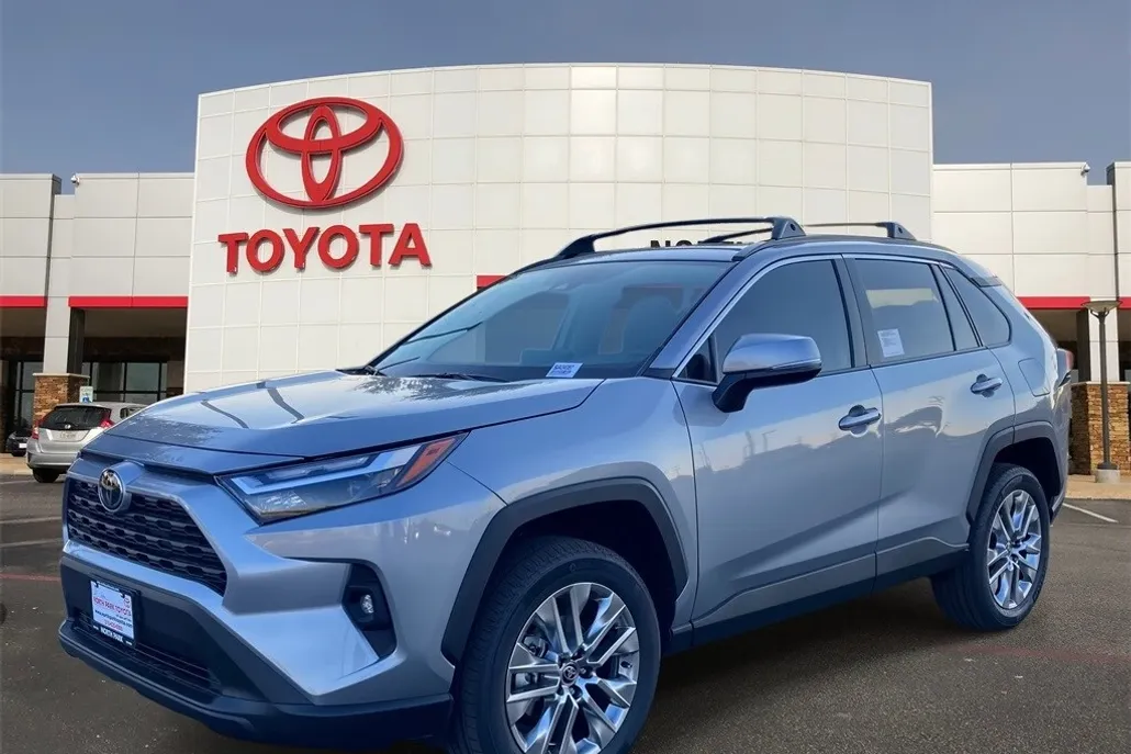 2025 Toyota RAV4 XLE Premium photo 1