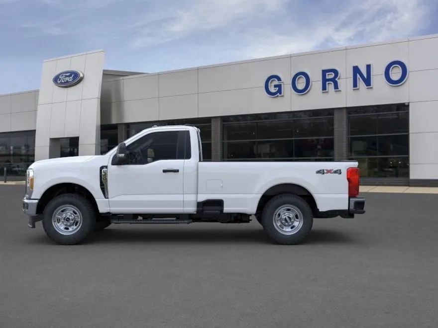 2023 Ford F-350 XL photo 3
