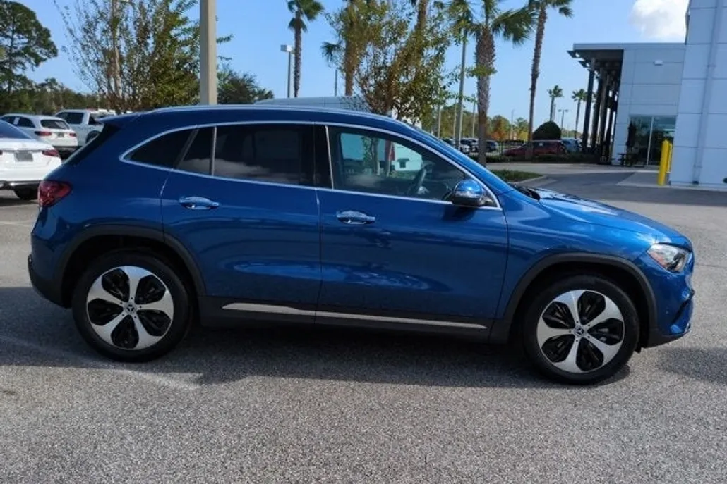 2025 Mercedes Benz GLA 250 photo 1