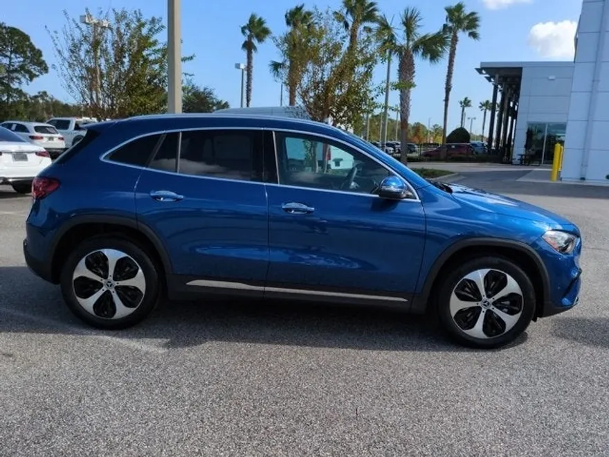 2025 Mercedes Benz GLA 250 photo 1