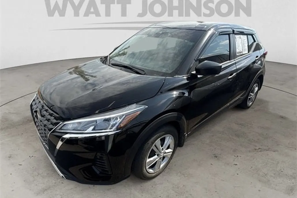 2024 Nissan Kicks S photo 1