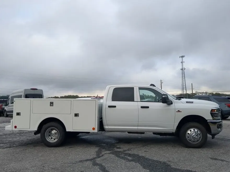2025 Ram 3500 Tradesman photo 1