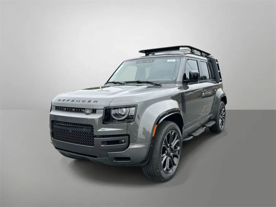 2025 Land Rover Defender 110 photo 1