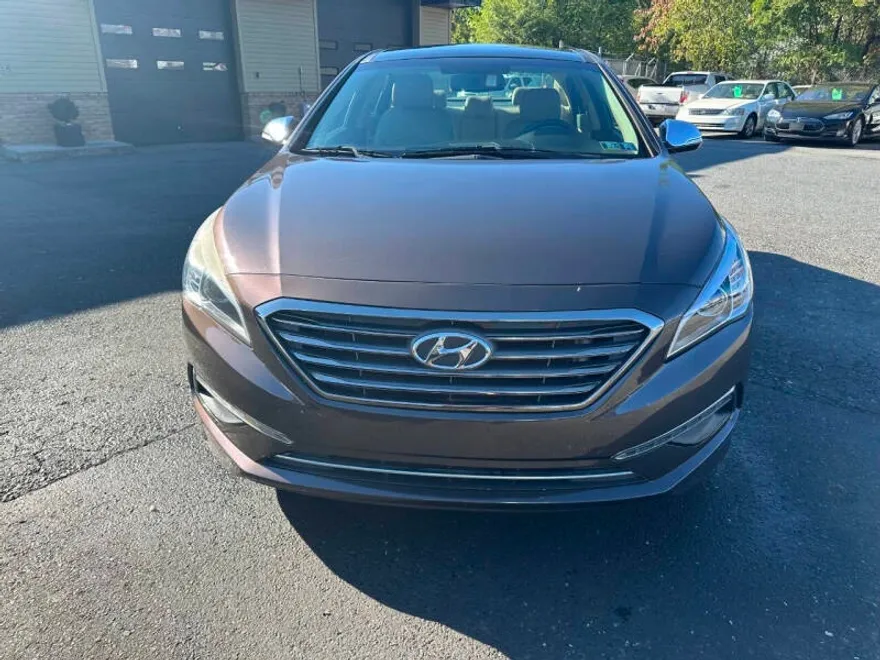 2015 Hyundai Sonata Limited photo 1