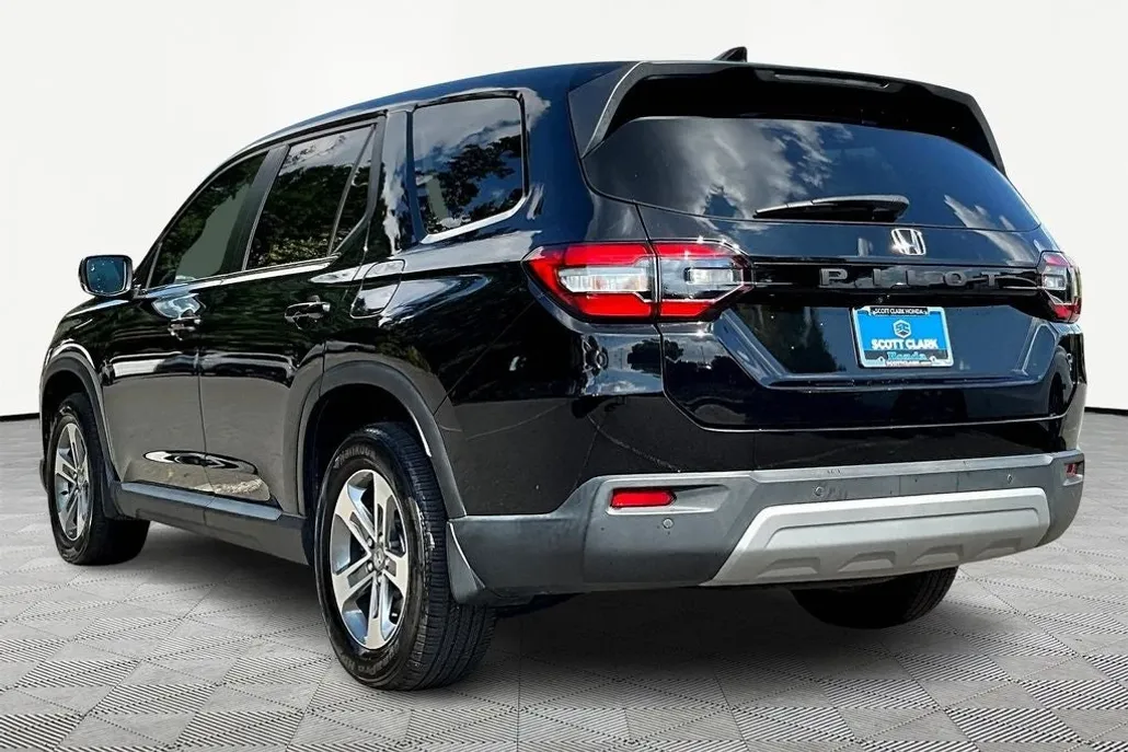 2024 Honda Pilot EX-L photo 1