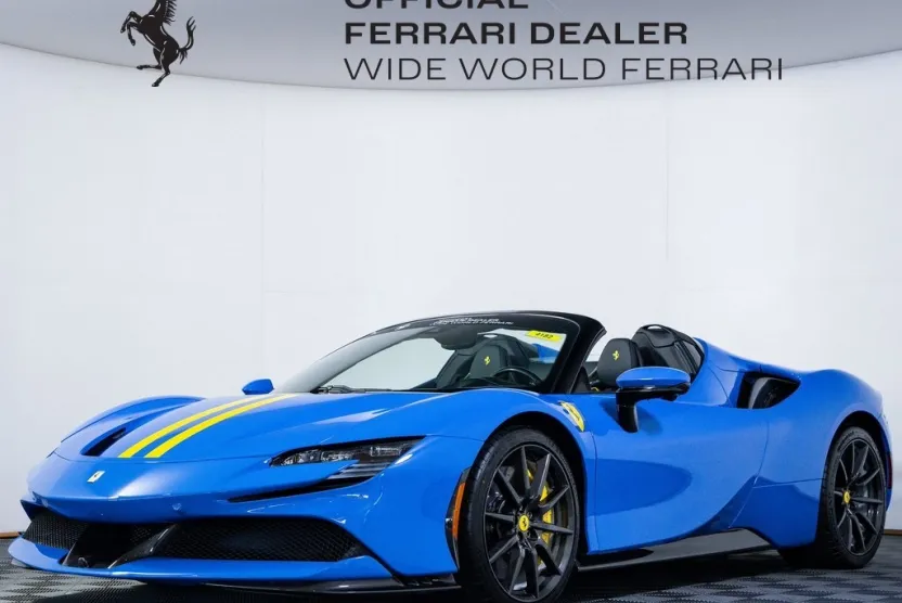 2025 Ferrari SF90 Spider Base photo 1