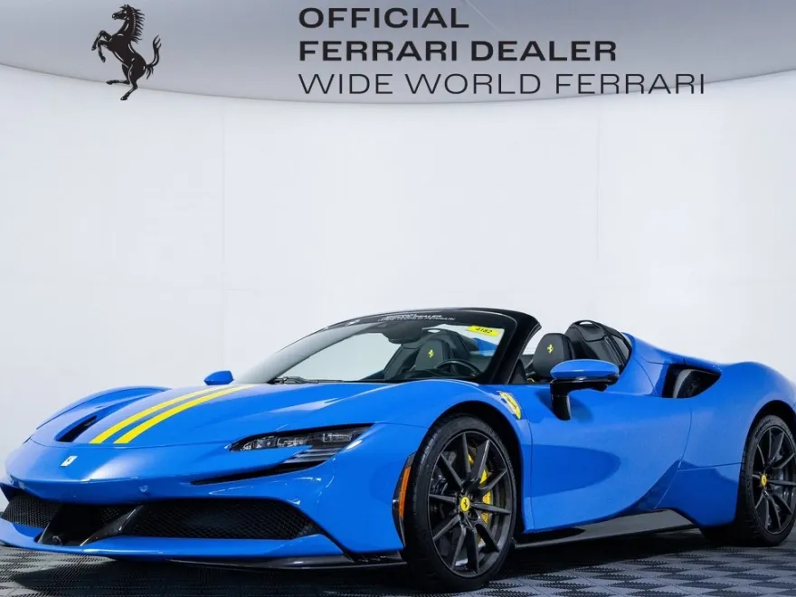 2025 Ferrari SF90 Spider Base photo 1